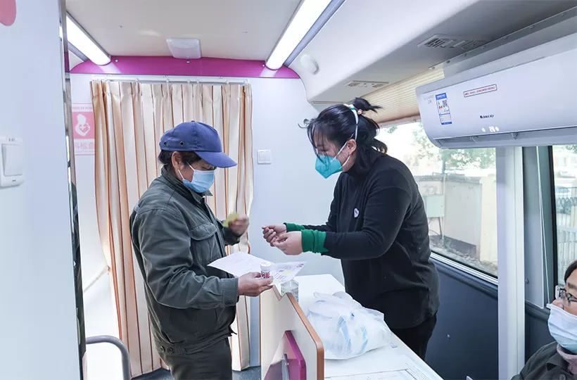 landing-med-cervical-cancer-screeningmobile-screening-bus.jpg